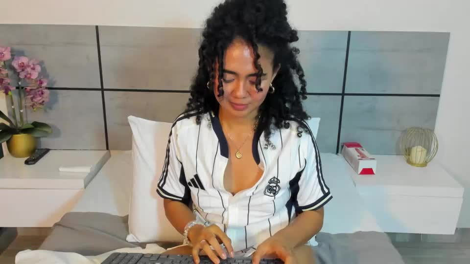 kiraspell Webcam Chat July 27, 2026