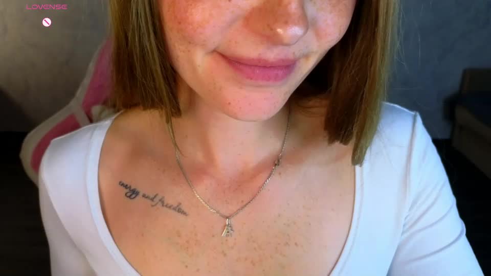 lovelly_molly Webcam Chat July 27, 2026