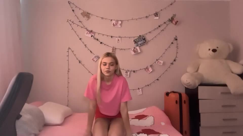 kristifelicien Webcam Chat July 27, 2026