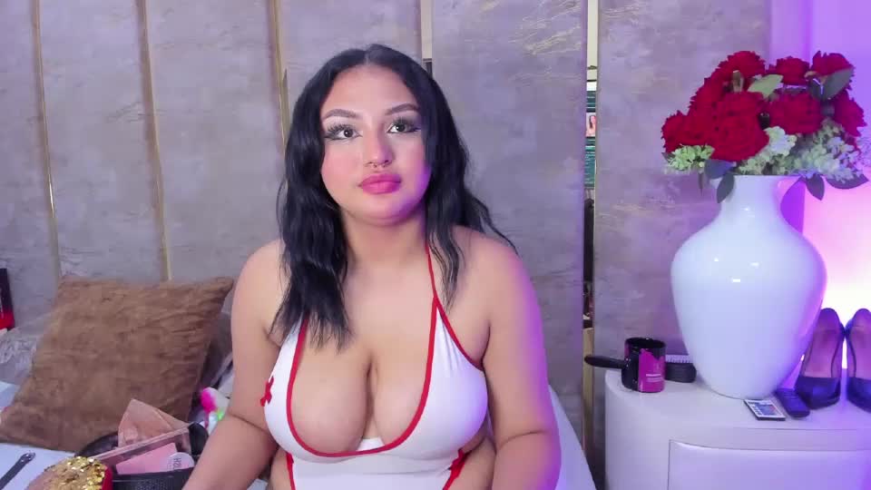 naomiwhitee Webcam Chat July 27, 2026
