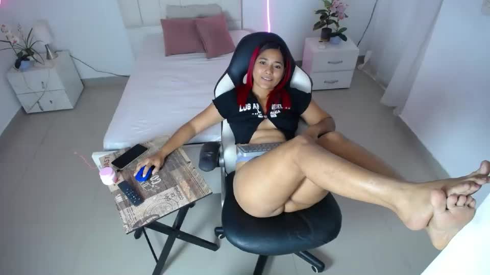 lola_lustrum Webcam Chat July 27, 2026