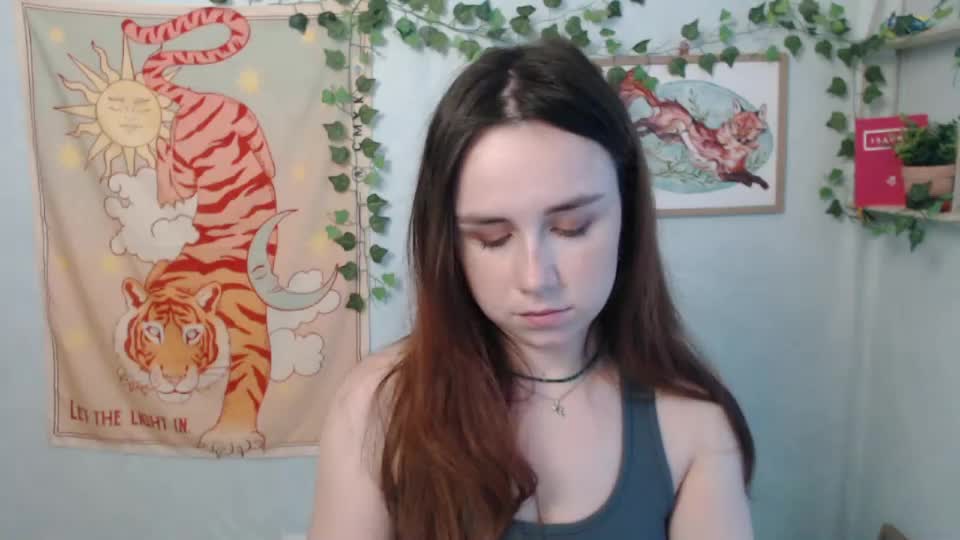 veryveryvery_shy Webcam Chat July 27, 2026