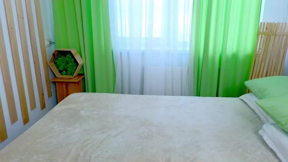 helena_tvs Webcam Chat July 27, 2026