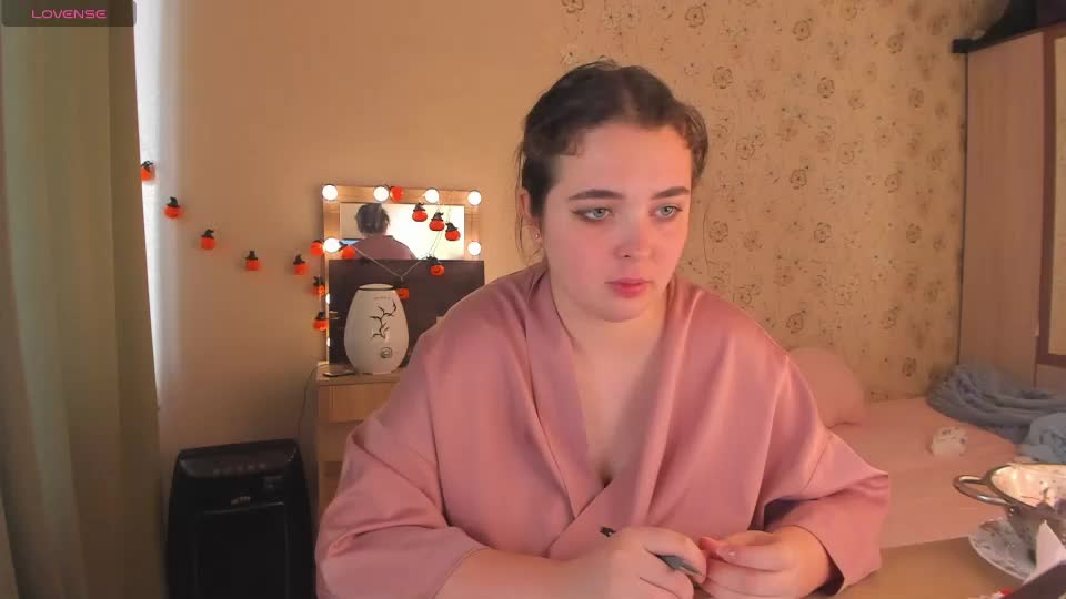 alice_next_door_ Webcam Chat July 27, 2026