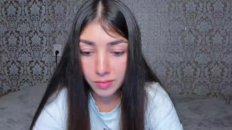 adrianakuiper Webcam Chat July 28, 2026