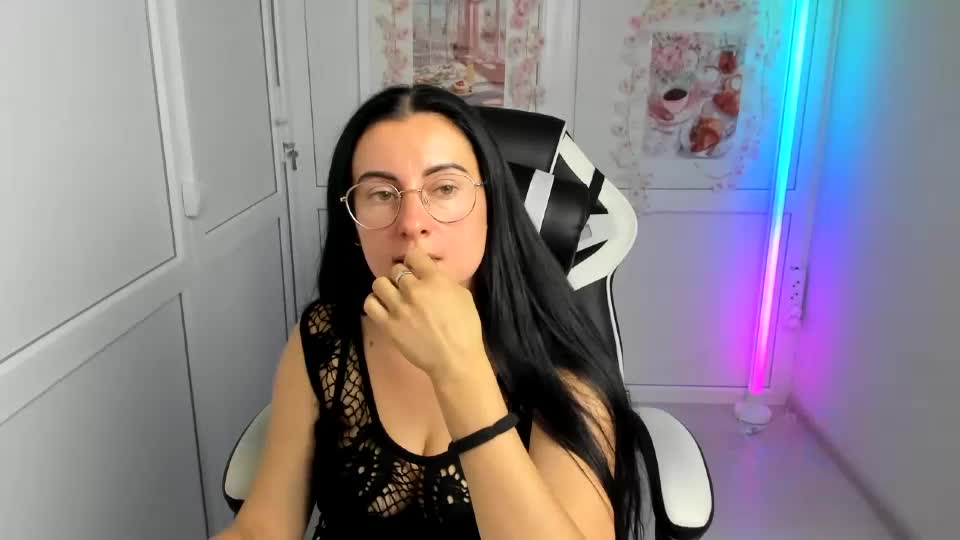 lucyycharm Webcam Chat July 28, 2026