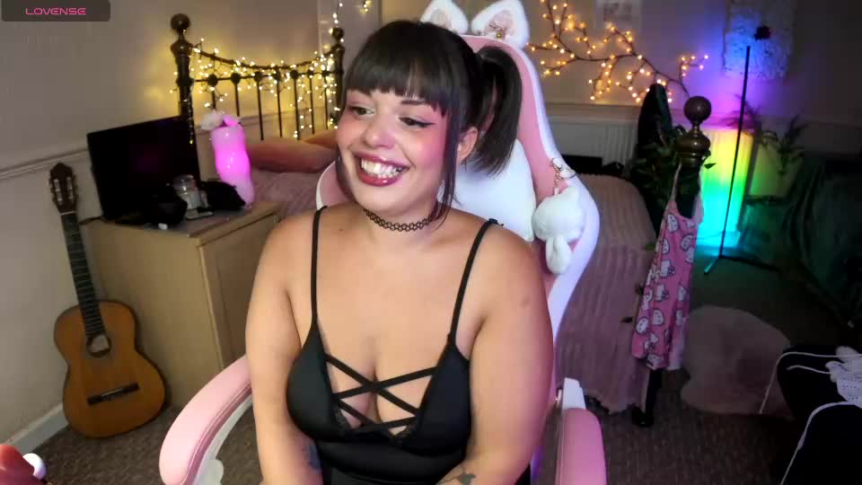 lavenderrzz19 Webcam Chat July 28, 2026