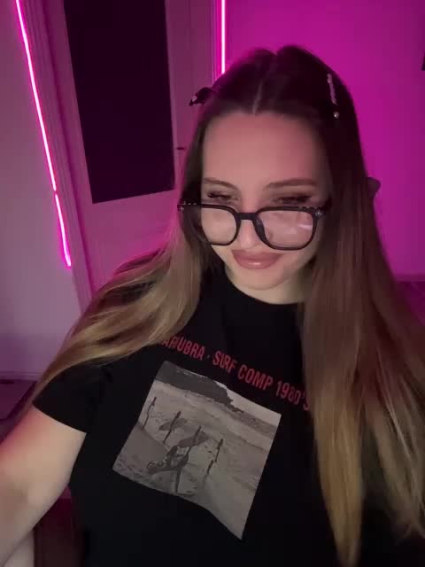CrisKiss Webcam Chat July 28, 2026