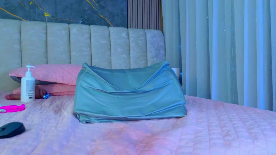 carol_juiicy_ Webcam Chat July 28, 2026