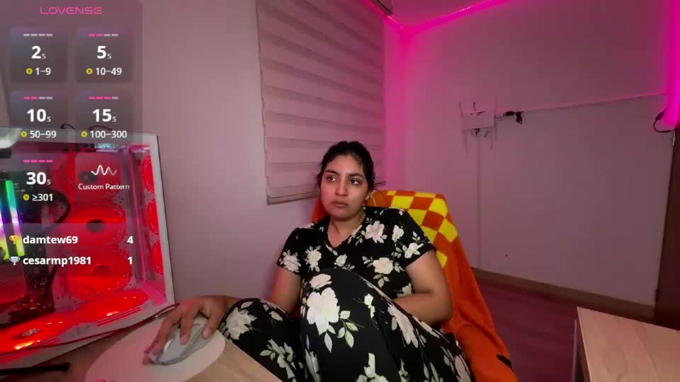 cloe_small08 Webcam Chat July 28, 2026