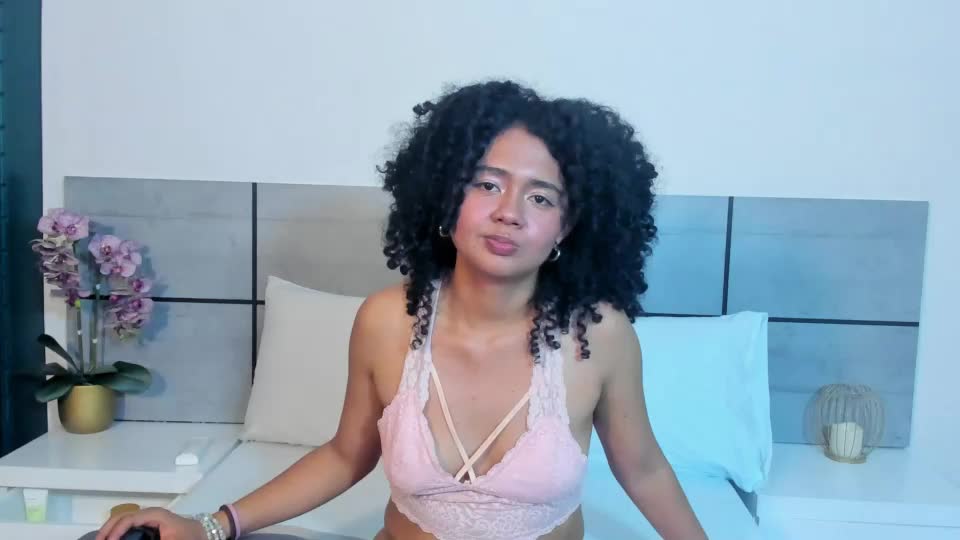 kiraspell Webcam Chat July 29, 2026