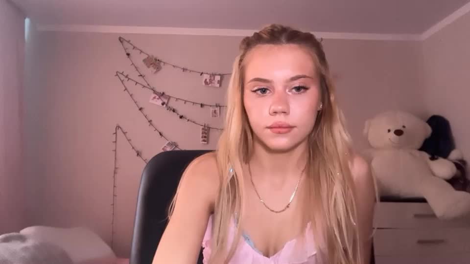 kristifelicien Webcam Chat July 29, 2026