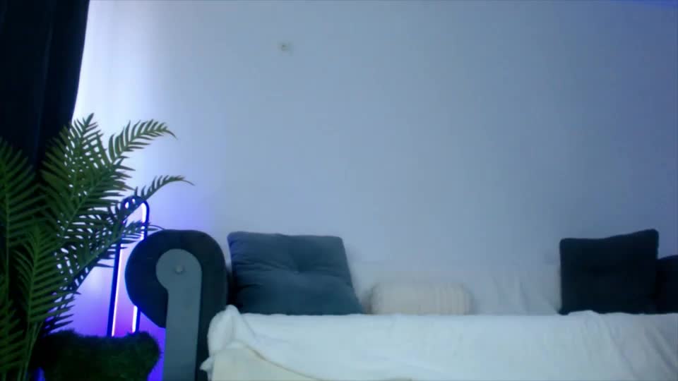 slut_tattoogirl Webcam Chat July 29, 2026