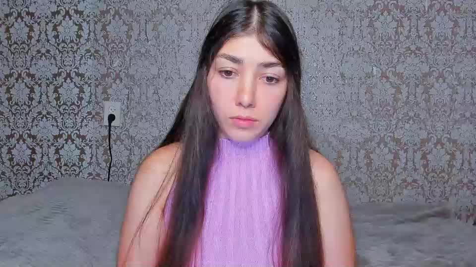 adrianakuiper Webcam Chat July 29, 2026