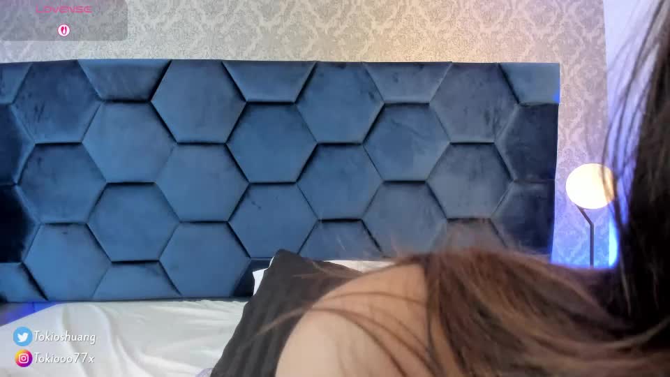 tokioshuangg Webcam Chat July 31, 2026