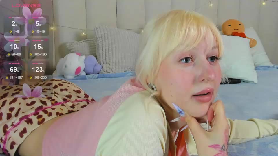 adele_silvyy Webcam Chat July 31, 2026