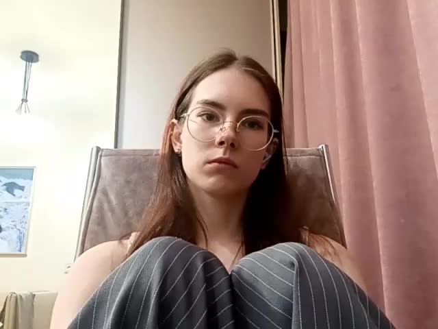 tawnyzenisek Webcam Chat July 31, 2026