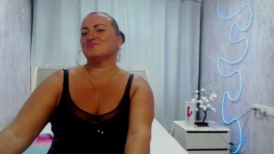 dianamgg Webcam Chat July 31, 2026