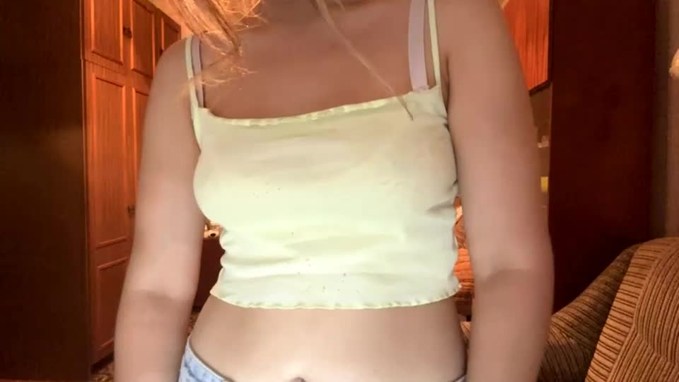 juliettegussow Webcam Chat August 1, 2026