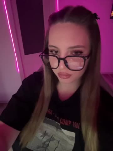 CrisKiss Webcam Chat August 1, 2026