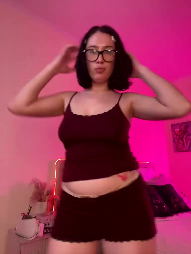 BustyLina Webcam Chat August 1, 2026