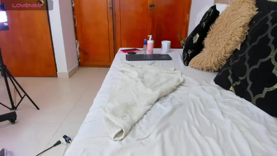 cristalwalker__ Webcam Chat August 1, 2026