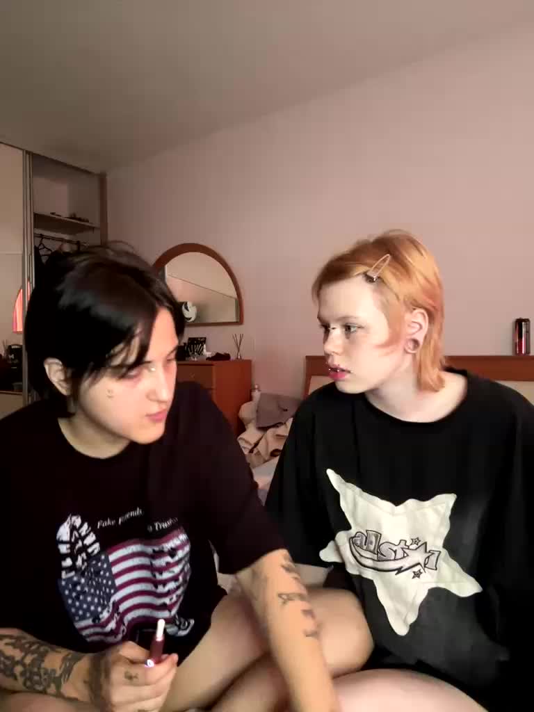 MiaAndAlicee Webcam Chat August 1, 2026