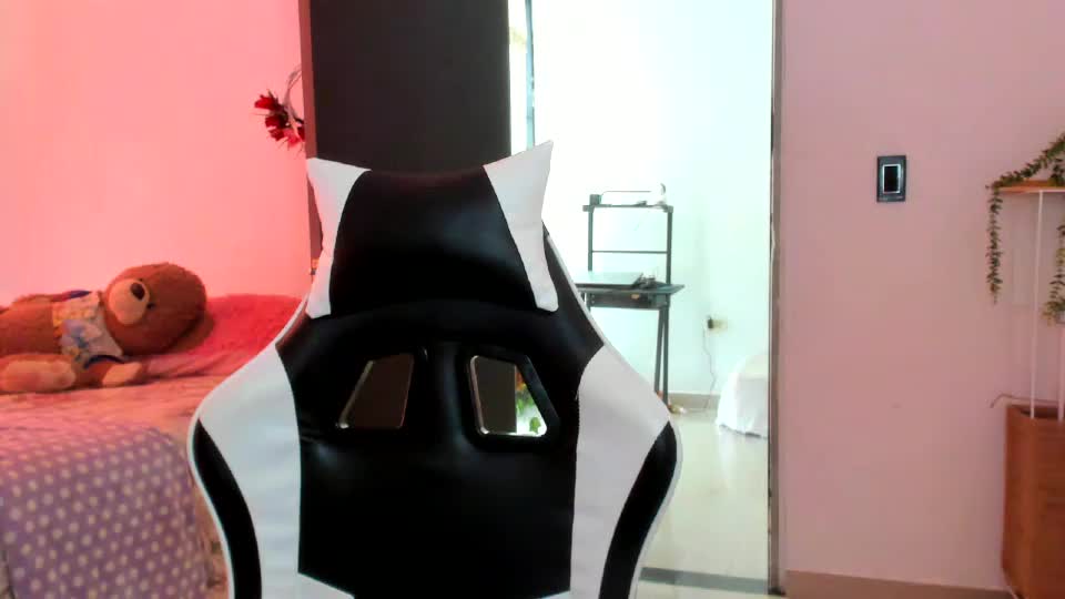 laracat18 Webcam Chat August 2, 2026