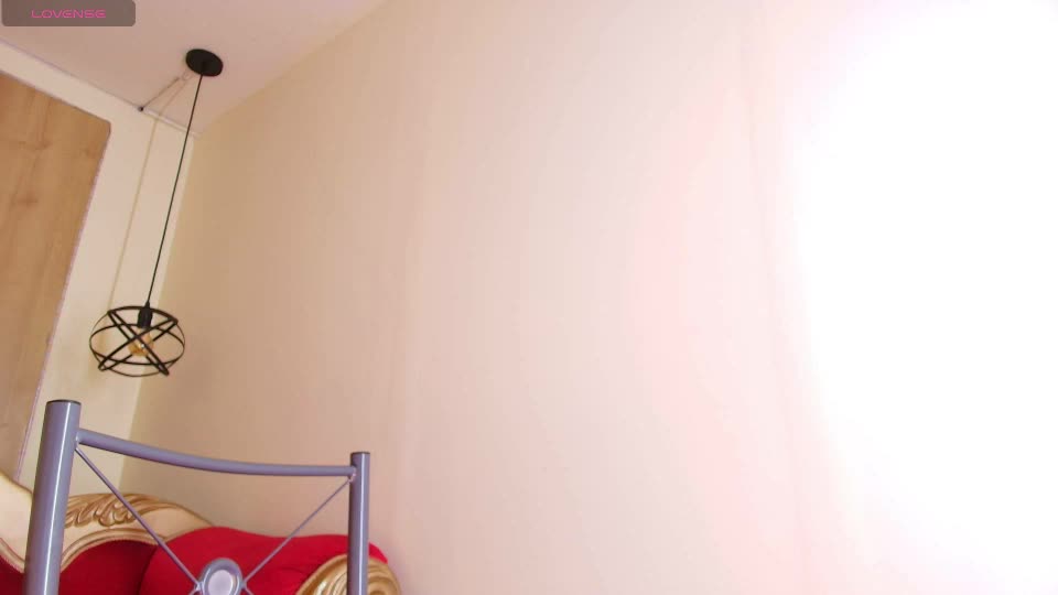 ey_im_simone_ Webcam Chat August 2, 2026