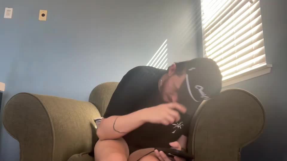 tallhungcloudyy Webcam Chat August 2, 2026