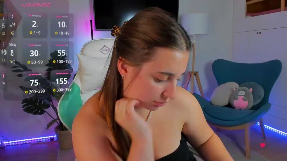 nicole_de_lux Webcam Chat August 2, 2026