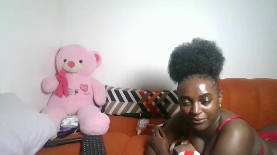 petite_asshley1 Webcam Chat August 3, 2026