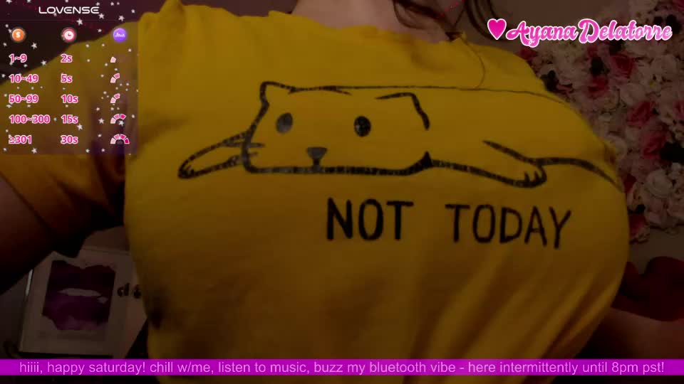 queenayana Webcam Chat August 3, 2026