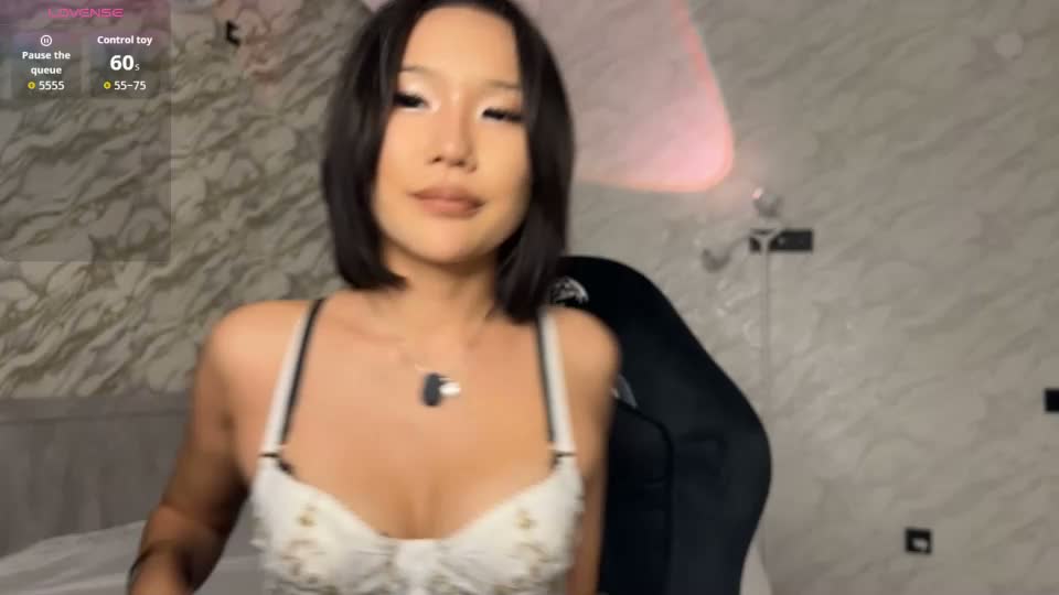 asian_vi Webcam Chat August 3, 2026