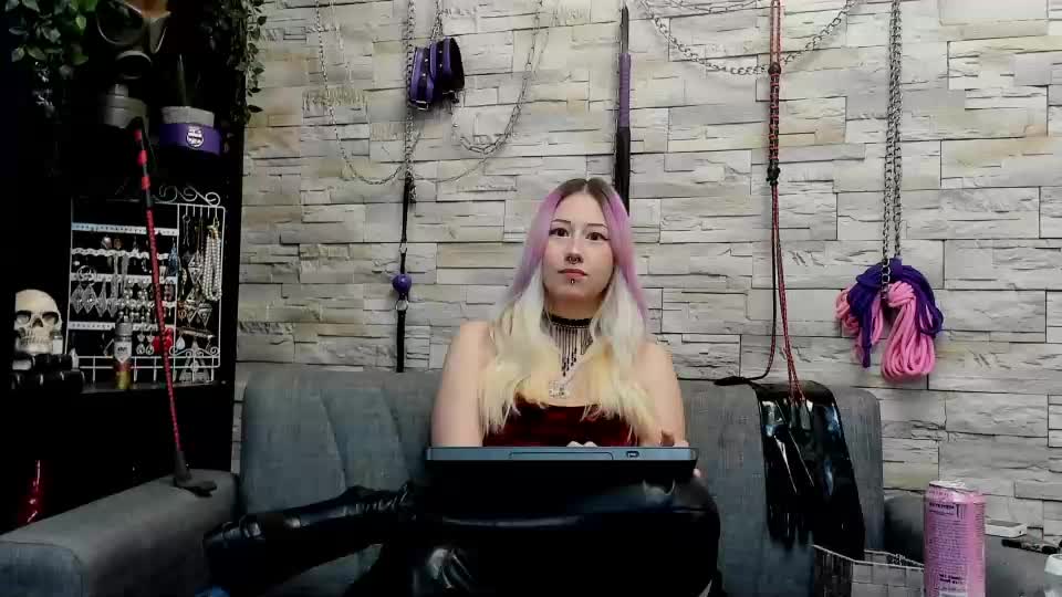 miss_kaz Webcam Chat August 3, 2026