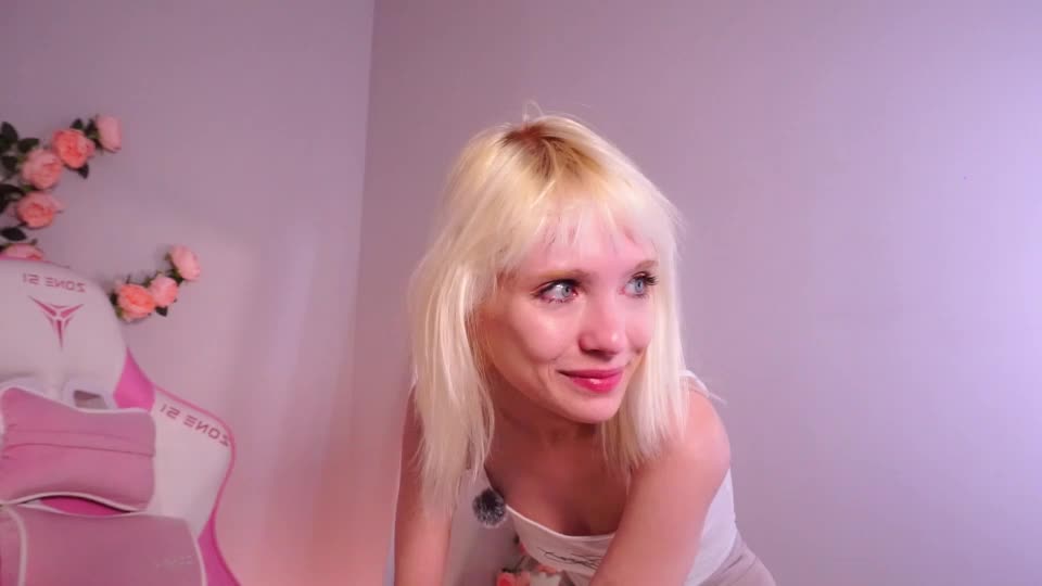 wow_angel Webcam Chat August 3, 2026