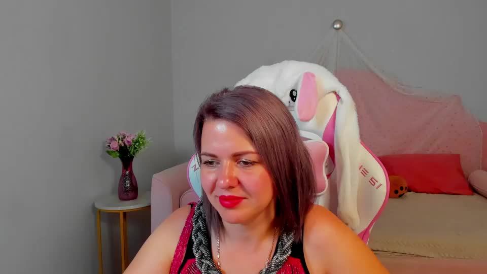 adeleravelle Webcam Chat August 3, 2026