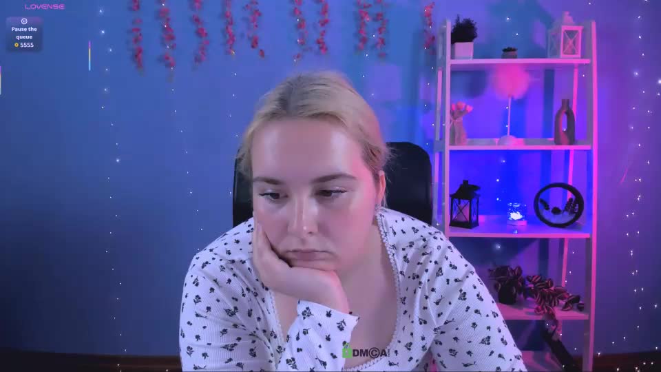 viola_sweet_ Webcam Chat August 3, 2026