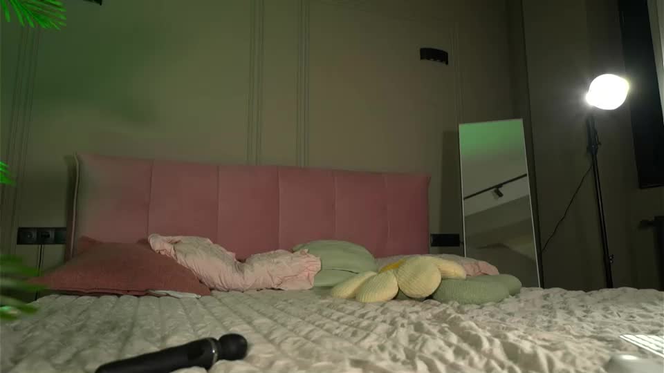 ivyehex Webcam Chat August 4, 2026