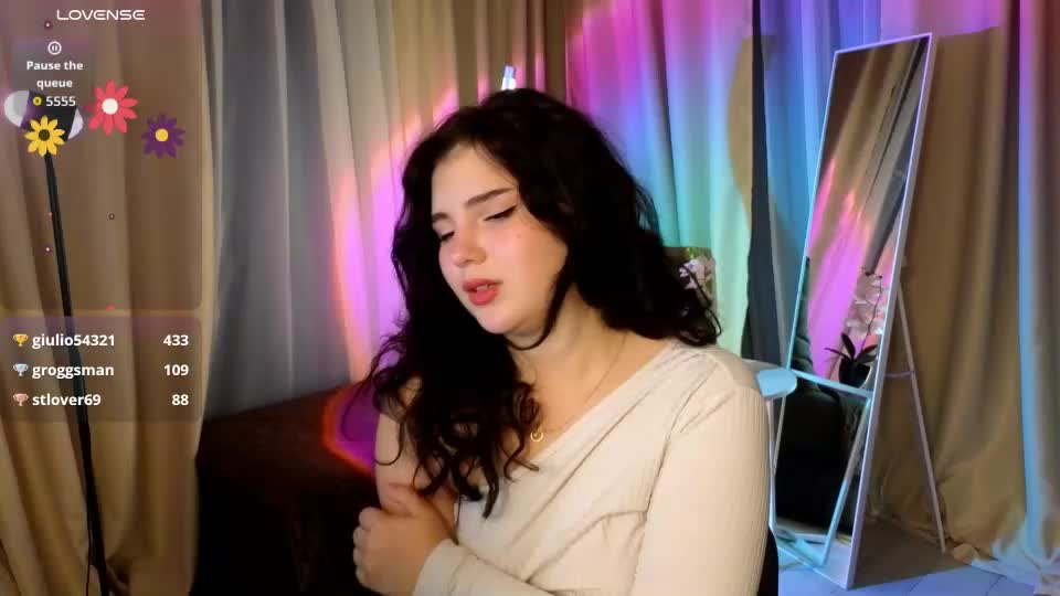 lollyy_pop Webcam Chat August 4, 2026