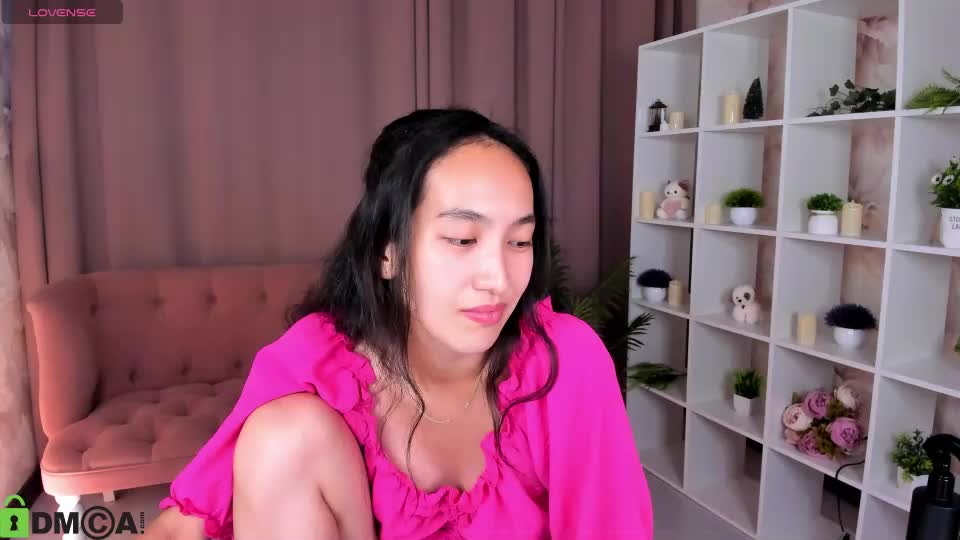 yummy_lamii Webcam Chat August 4, 2026