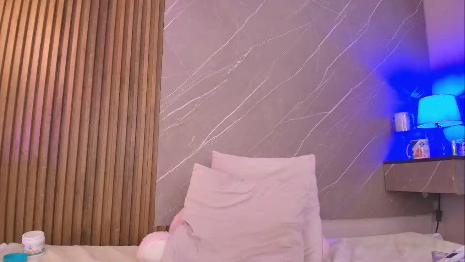 biancaa__18 Webcam Chat August 4, 2026