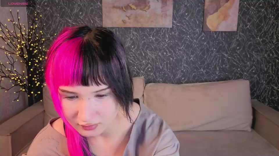 ekimmj_age Webcam Chat August 4, 2026