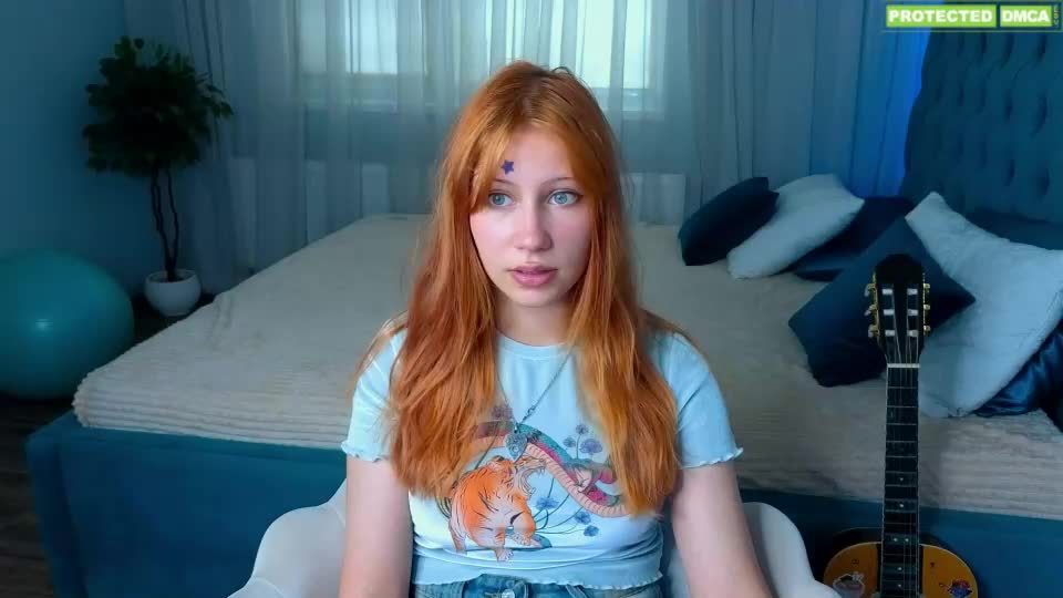 fleur_fox Webcam Chat August 4, 2026