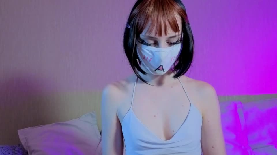 lunanyanmi Webcam Chat August 4, 2026