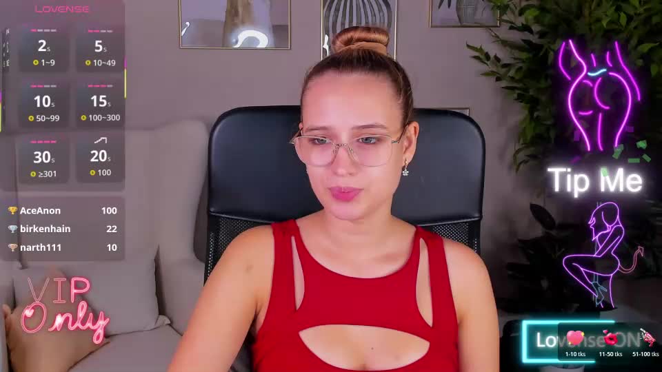 miaa_hill Webcam Chat August 4, 2026