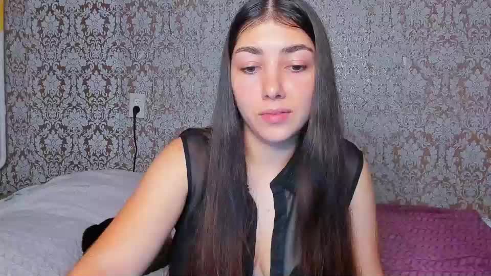 adrianakuiper Webcam Chat August 4, 2026