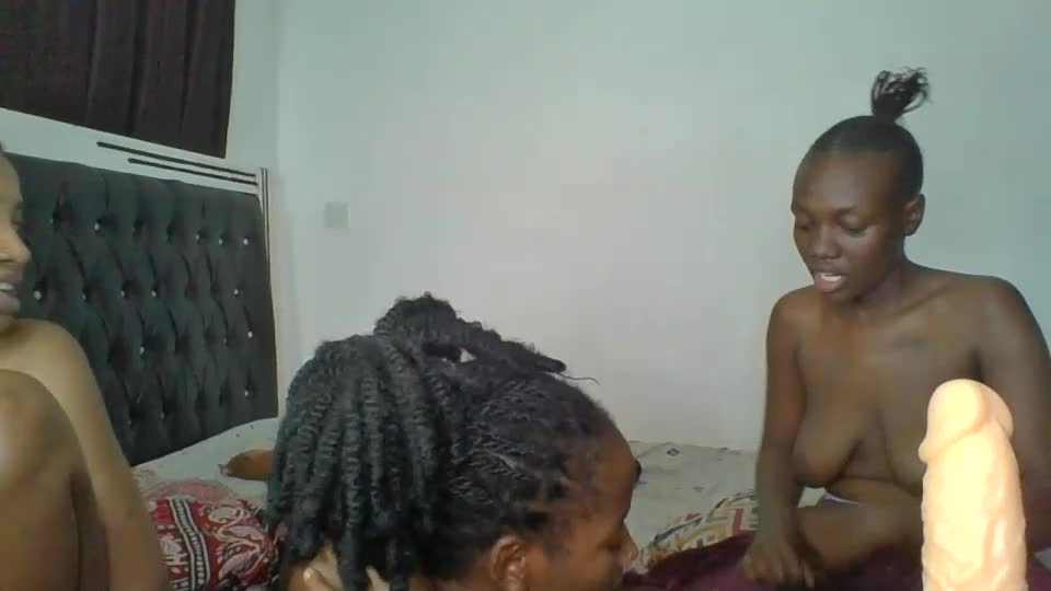 peach_ebonny Webcam Chat August 4, 2026