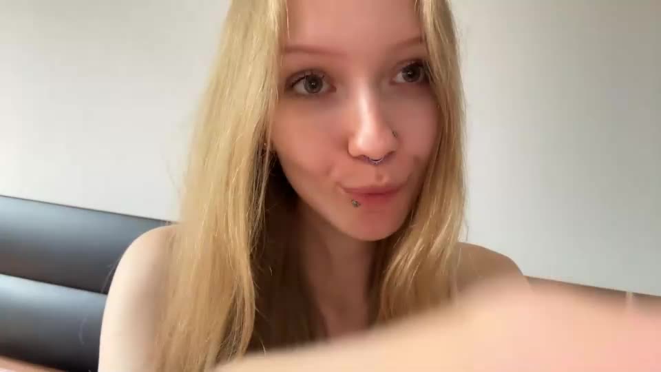 gertrudeuran Webcam Chat August 4, 2026