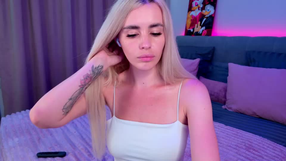 rossy_x_ Webcam Chat August 4, 2026